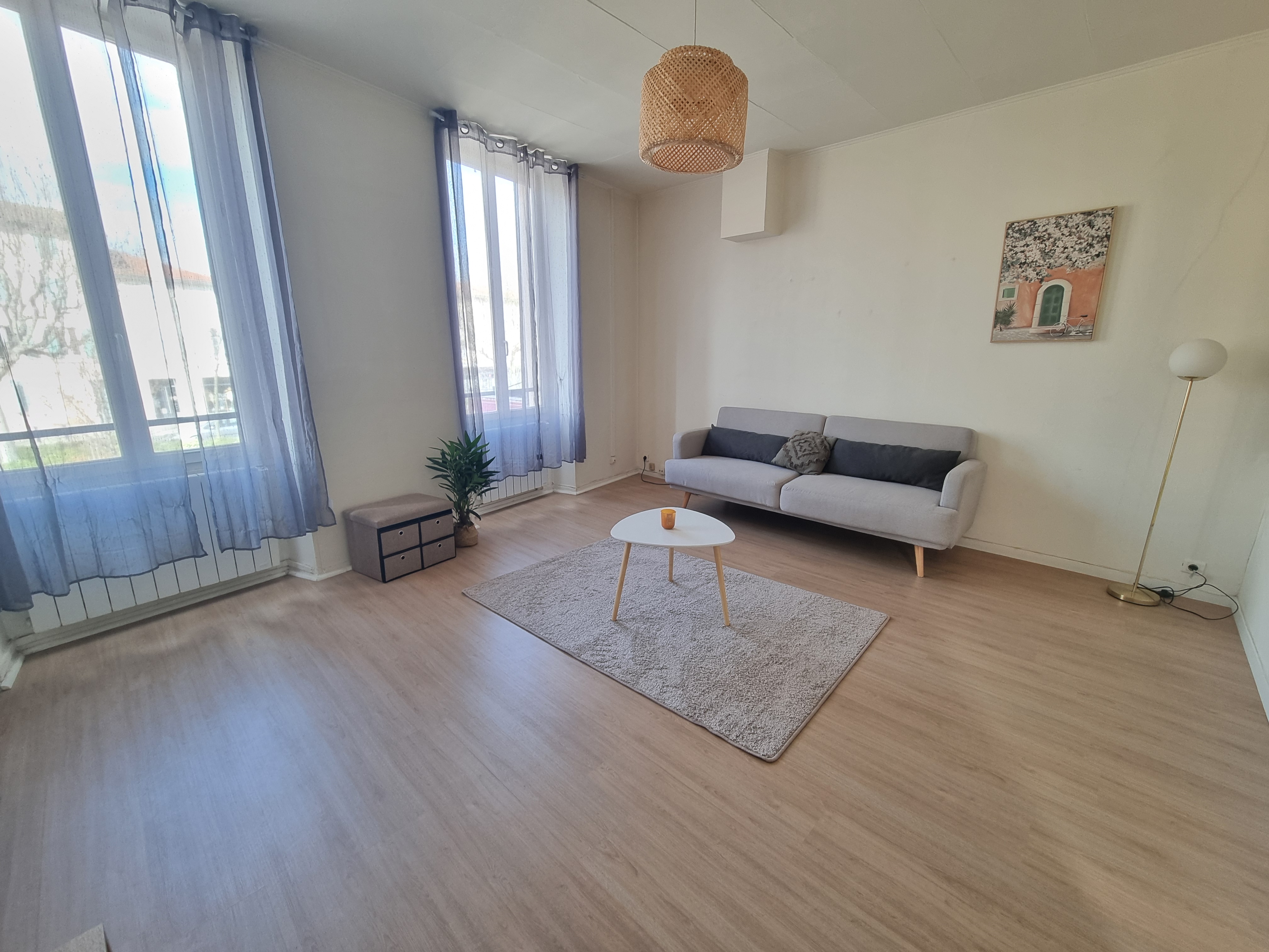 Bel appartement T2 meublé Romans