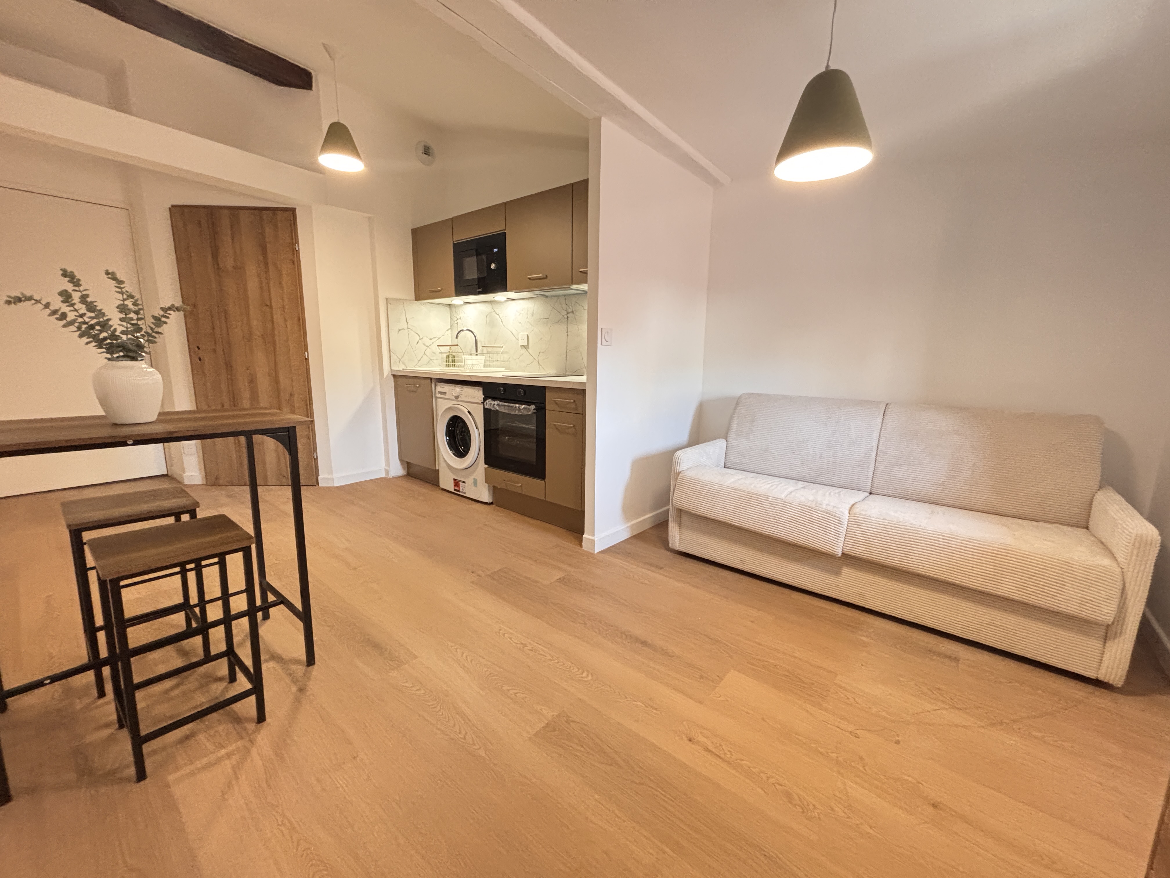 Appartement T1 meublé rénové de 20m2 Romans centre