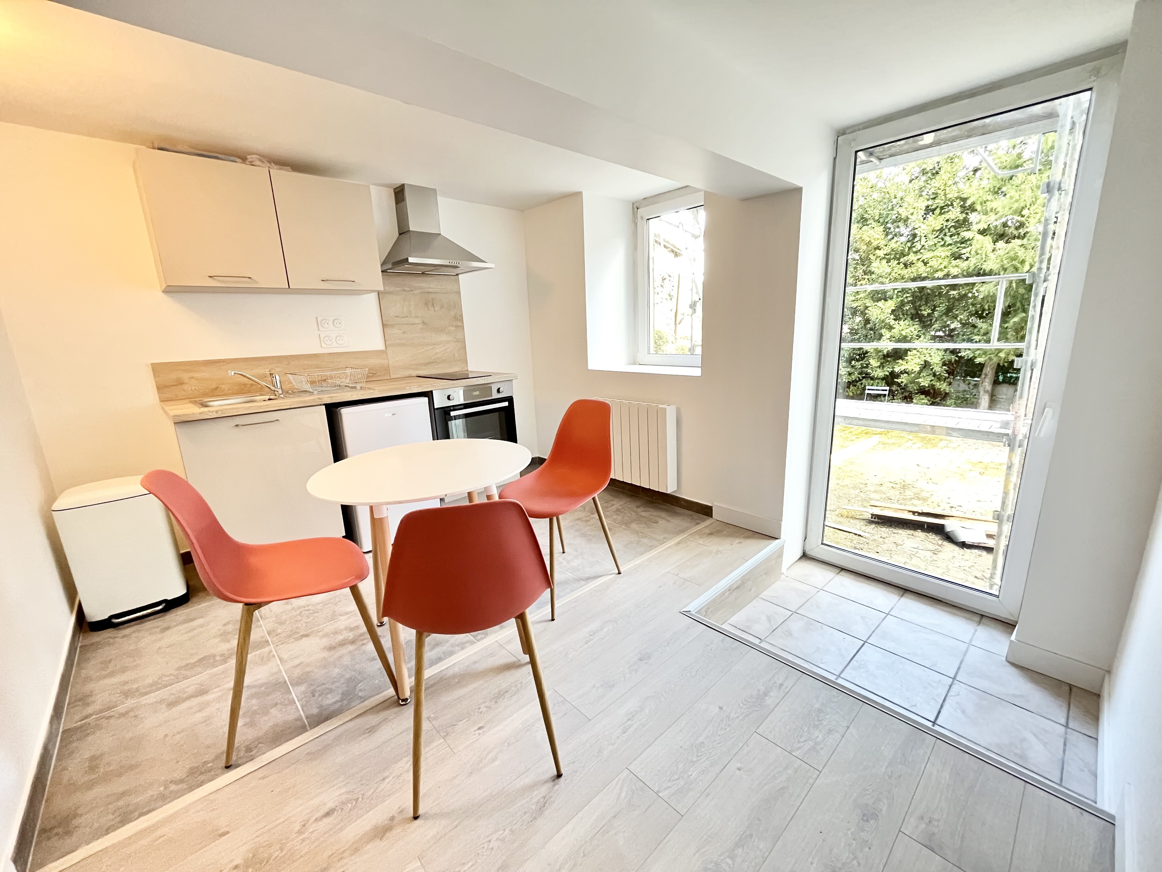 T1 bis meublé avec terrasse 