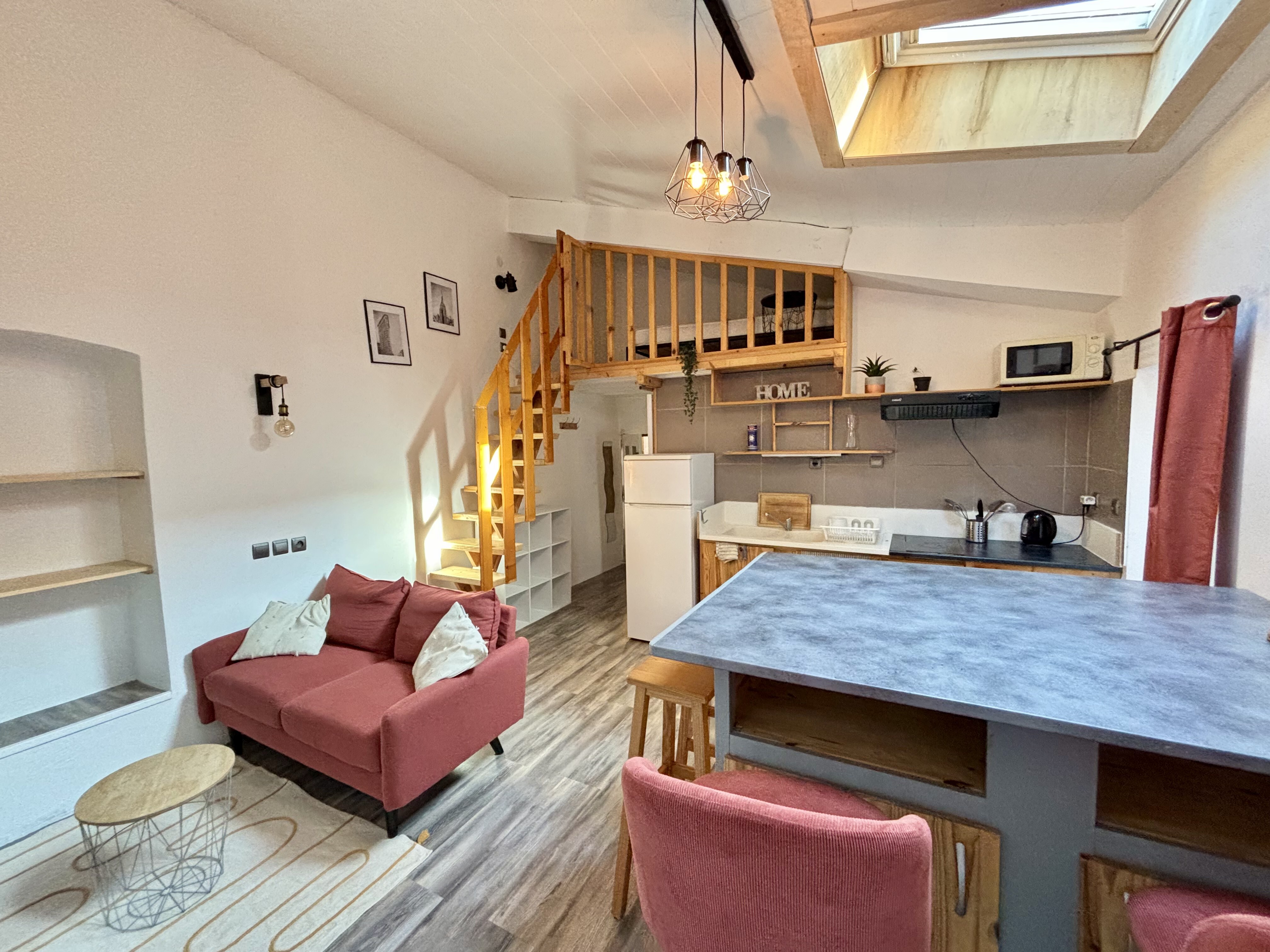 Charmant T1 duplex meublé avec mezzanine - Romans-sur-Isère