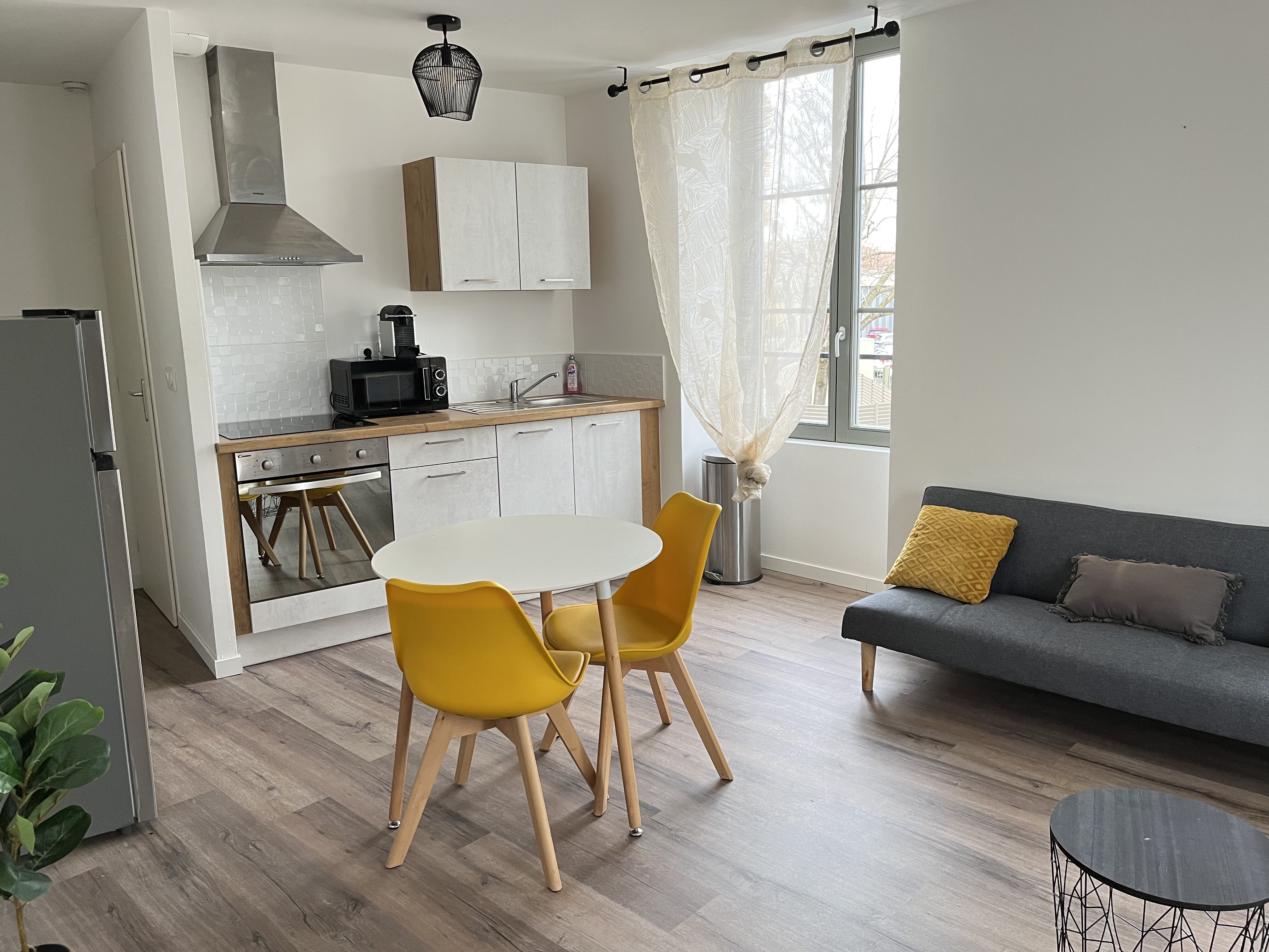 Studio meublé rénové - Romans centre
